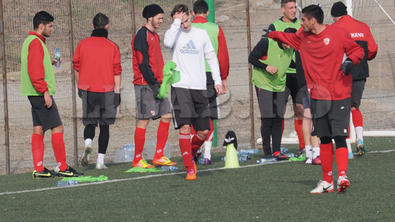 "Câinii" caută întăriri pentru echipa a doua. Un atacant din Olanda dă probe la Dinamo