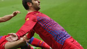 Dortmund, ultima variantă pentru 'Ruse'? "Pentru ce secție a clubului să îl ia?":) **Răducanu nu vede cu ochi buni plecarea golgheterului: "Nikolic înoată pe teren!"