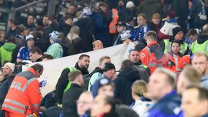 Tragedie în Bundesliga! Un fan al lui Schalke a murit pe stadion în timpul meciului cu Bayer Leverkusen