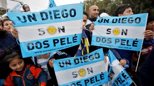 „Un Diego face cât doi Pele!” FOTO/ Argentina a ajuns în Africa de Sud cu 2 echipe! Vezi ce a mai inventat Maradona