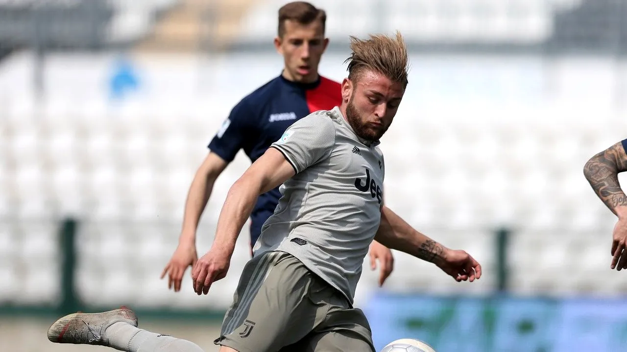 Un fost atacant de la Juventus Torino a fost eliminat, după ce a urinat pe marginea terenului!