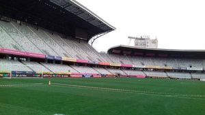 
Ardelenii penalizează naționala. Primul meci al "tricolorilor" pe Cluj Arena, cu locuri goale. Pe 12.000 de scaune va sta doar praful