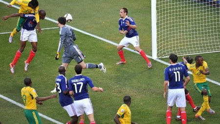 "Dacă mi se cere demisia, nu voi sta la discuții"