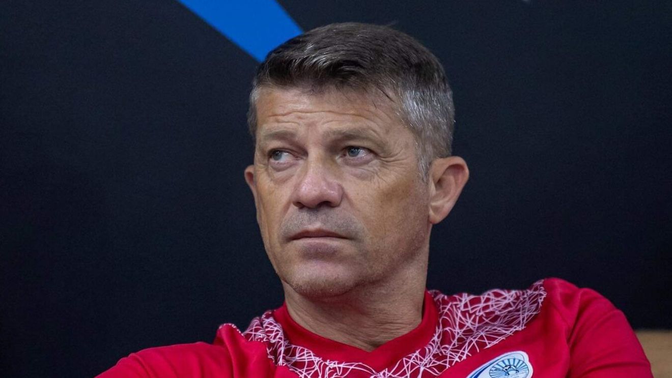 Interviu cu Daniel Isăilă, exclusiv de la Abu Dhabi. De ce îi place viața din Emirate și cum a ajuns atât de jos echipa națională. „Mi-am uitat telefonul și portofelul pe stradă și le-am găsit după șase ore”