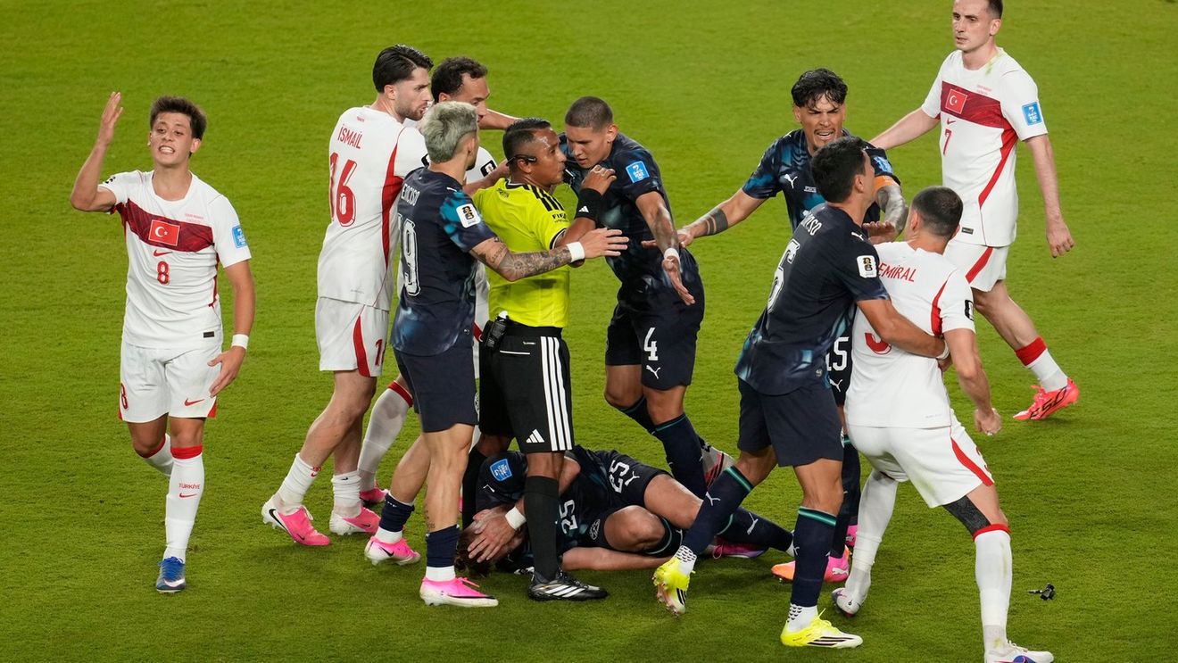 Turcia - Paraguay 0-1. Ne-au lăsat acasă, dar ce repede se întorc lângă noi! Arda Guler și Calhanoglu părăsesc Mondialul după un meci nebun
