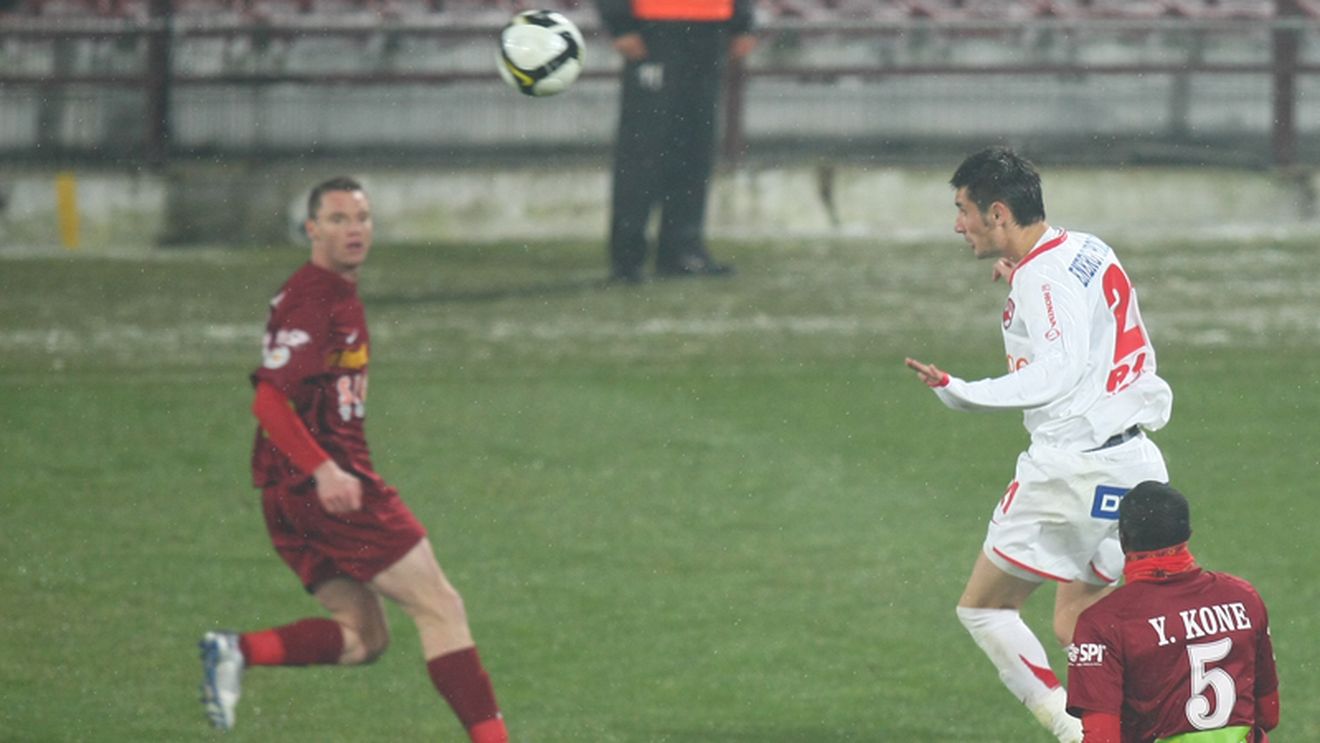Bud acuză: "Dolha mi-a luat picioarele!** A fost penalty clar!"