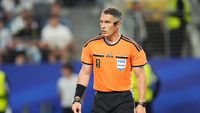 Decizia lui Istvan Kovacs a declanşat un scandal monstru în Liga Campionilor! Căpitanul echipei a contestat hotărârea românului: „Nu merita!”