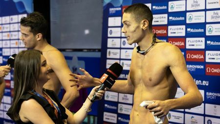 „Nu te poți pricepe la toate”. David Popovici, pus la punct de Daniel David, ministrul Educației