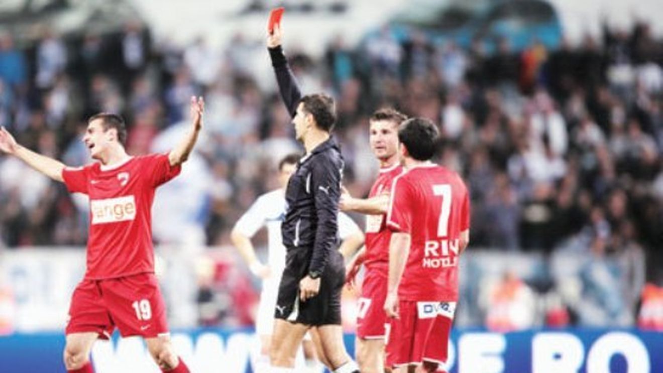 Metode securiste la Dinamo!** VEZI cum au încercat șefii clubului să-l scape pe Ganea de suspendare