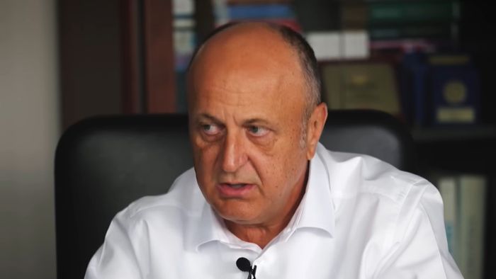Dan Șucu a propus o metodă de monetizare nemaiîntâlnită în România! Vrea bani de la trusturile de presă care trimit fotoreporterii la meciurile de pe arena din Giulești. EXCLUSIV