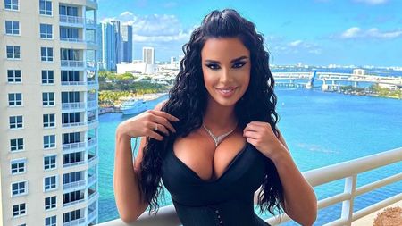 Ivana Knoll, invitată de onoare la petrecerea de lux a lui Floyd Mayweather Jr.! Ținuta cu care i-a cucerit pe toți cei prezenți | GALERIE FOTO