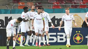 Transfer bombă de la CFR Cluj la Slavia Praga: Neluțu Varga își vinde cel mai promițător fotbalist! Lovitură teribilă pentru Dan Petrescu și planurile pentru titlu, după ce ardelenii au ajuns la un acord cu cehii pentru puștiul-minune