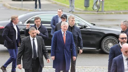 A venit la București și a plâns la căpătâiul lui Mircea Lucescu, iar acum anunță sfârșitul iminent al lui Vladimir Putin: „O săgeată și totul se schimbă!”