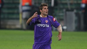 Mutu ratează întâlnirea cu Cristi Chivu! S-a accidentat din nou la genunchi!