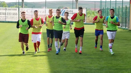 CSC Sânmartin s-a reunit mai devreme.** Fărcaș a avut 30 de jucători la antrenament
