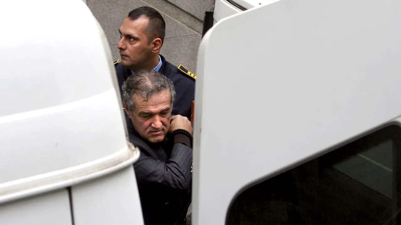 Gigi Becali, transferat la Spitalul Penitenciarului Poarta Albă pentru investigații medicale