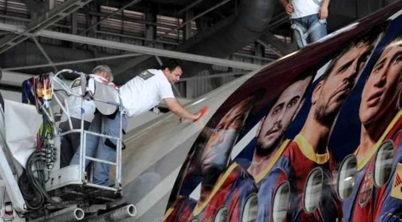 FOTO** BarÃ§a a zburat la Londra într-un avion personalizat! Fanii au 