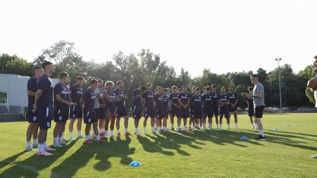 Universitatea Craiova s-a reunit. Noutăţile şi absenţele de la primul antrenament efectuat sub comanda lui Mirel Rădoi