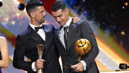 Moment istoric cu Cristiano Ronaldo şi Novak Djokovic pe aceeaşi scenă, fiind premiați: „Pentru mine e un exemplu”