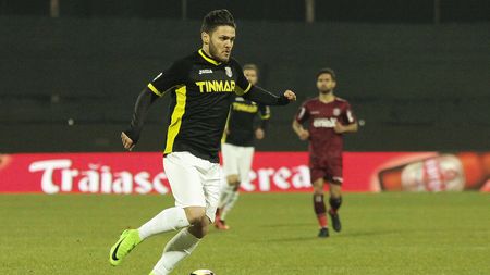 CULISE | Situația delicată în care a ajuns Ioniță după ce Becali și două cluburi l-au asaltat cu oferte: finanțatorul FCSB-ului i-a propus o avere, care l-ar fi pus peste Tănase, Coman și Alibec în topul salariilor