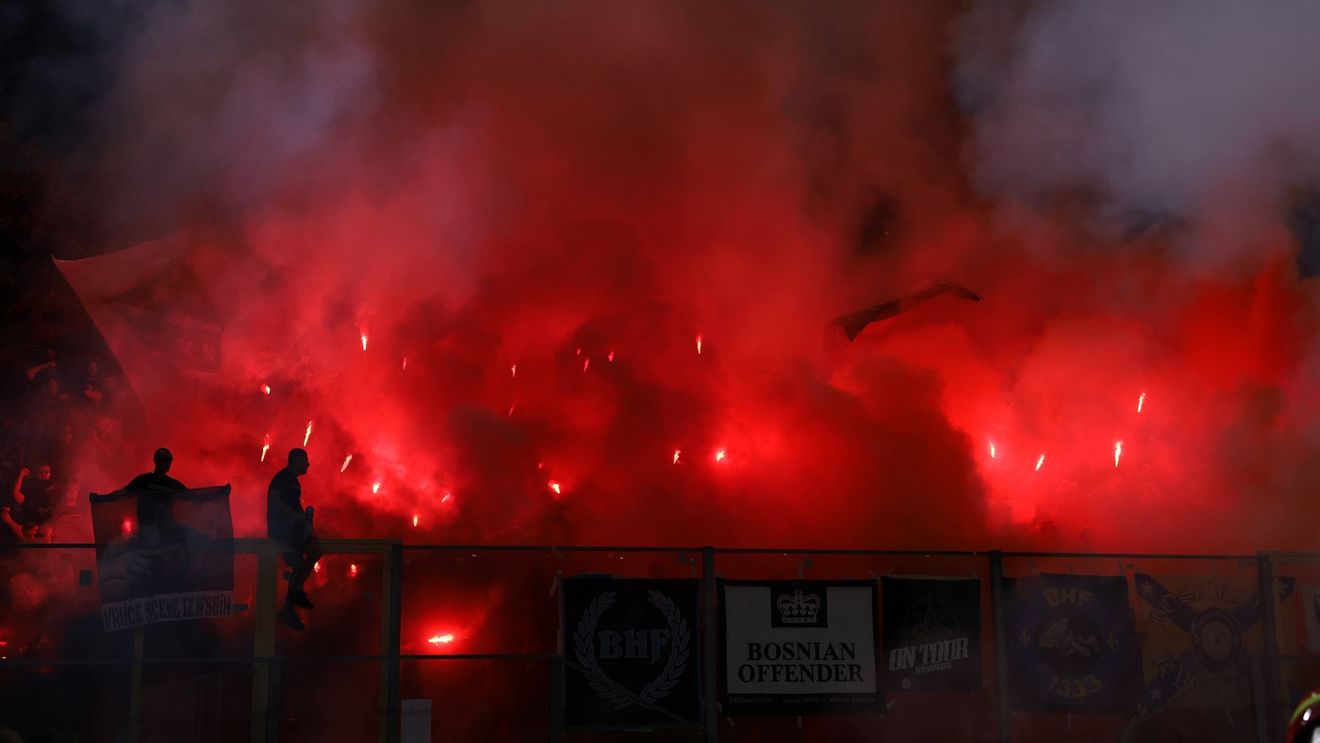 Nemaivăzut! Fotbaliștii Bosniei au intervenit pentru ca ultrașii periculoși să primească bilete la meciul cu România