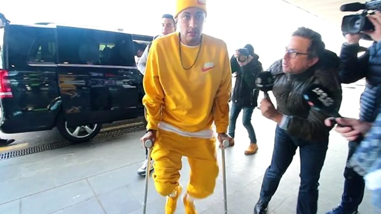 Neymar i-a înjurat pe jurnaliștii care l-au așteptat pe aeroportul din Barcelona și l-au întrebat de mult speculata revenire pe Camp Nou. Singurele cuvinte care pot fi reproduse