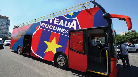 EXCLUSIV Unde vor petrece roș-albaștrii noaptea după întâlnirea cu suporterii! Localul unde se vor retrage Reghe&Co.