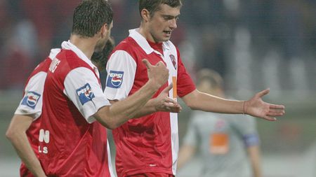 Război** pe Tamaș!