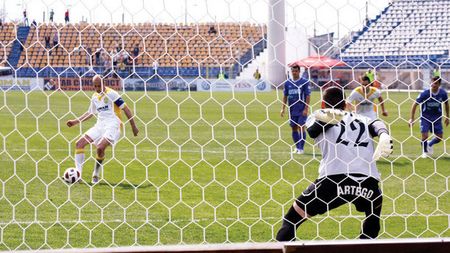 Robert Ilyes a jucat meciul 350 în Liga I