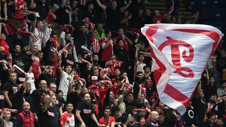 Transfer de Liga Campionilor pentru Dinamo. Are 3 titluri: două cu FC Porto și unul cu Sporting Lisabona