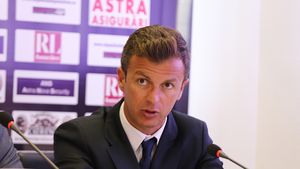 ProSport LIVE | Burcă a dezvăluit planurile pe care le are la Rapid: "Încerc să aduc jucători valoroși care să se dedice total acestui club". Care e situația lui Săpunaru și ce a spus despre plecarea lui Pancu