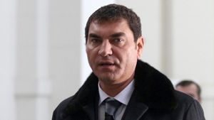Apartamentele din blocul mamei lui Cristi Borcea se vând ca pâinea caldă. Cât costă o locuință în ansamblul de 15.000.000 de euro: „S-au vândut deja 50”