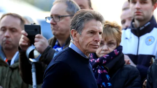 Claude Puel trebuia să fie în elicopter, alături de patronul Vichai, dar s-a răzgândit în ultimul moment. VIDEO | Antrenorul lui Leicester a apărut în fața reporterilor cu un discurs emoționant: 