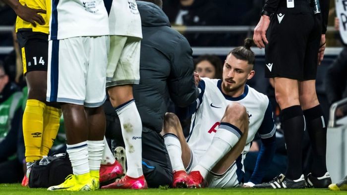 UEFA a reacționat imediat după accidentarea dură a lui Radu Drăgușin, la genunchi: „Nu arată deloc bine”