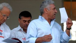 Cum voia clanul Camorra să îl transforme pe Giovanni Becali într-un interlop stilat! Dezvăluiri șocante: „L-am ținut cu cuțitul la gât”