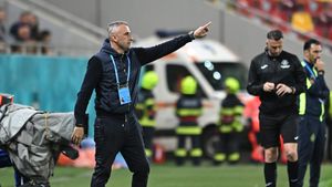 Ivaylo Petev a vorbit despre cauzele eșecului dureros din FCSB - Craiova 2-0! De ce a pierdut, de fapt, Universitatea: „Nu e ușor când se întâmplă asta”