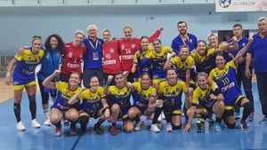 Recital Sorina Tîrcă! Interul stânga a marcat 10 goluri într-o repriză la Zalău, iar Corona Brașov își continuă parcursul perfect. Sâmbătă e ziua marelui derby SCM Rm. Vâlcea - CSM București