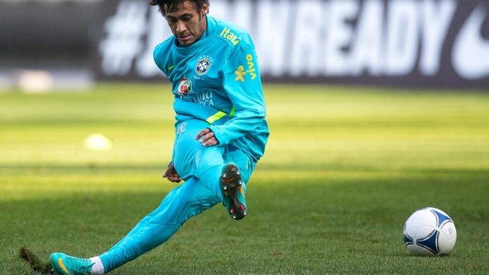 Mâine s-ar putea anunța transferul lui Neymar! O echipă discută în această seară cu Santos
