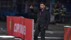 Antrenorul marii revelații Corvinul Hunedoara anunță plecări în masă la finalul sezonului: „Să vedem câți dintre ei mai rămân la echipă!”. VIDEO