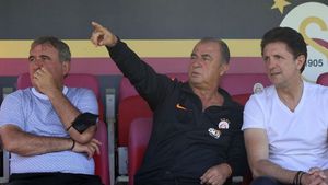 Gică Hagi refuză oferta lui Fatih Terim de a o prelua pe Galatasaray și dezvăluie proiectul uriaș pe care îl pregătește la Farul Constanța! Dacă se realizează tot ce și-a propus „Regele”, echipa va fi la nivelul granzilor FCSB, CFR Cluj și Universitatea Craiova: „Asta e dorința mea”