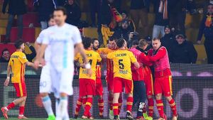Benevento a scris istorie! Pușcaș a privit de pe bancă primul succes din Serie A al echipei sale