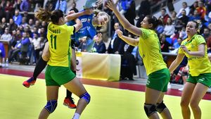 Cele trei reprezentante ale României în cupele europene la handbal au adus 10.000 de spectatori în tribune în acest weekend! Bogdan Burcea, după SCM Craiova - Kuban: "Continuăm ca o Cenușăreasă a grupei"