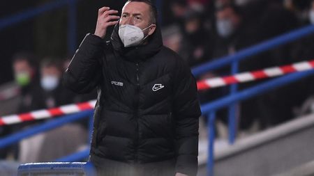 Mihai Stoica, atac la specialiștii în arbitraj la faza penalty-ului obținut de Tănase: „Să-și prezinte scuze că au bătut câmpii. Au obosit"