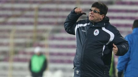 Pustai, dezamăgit:** "Am primit cam prea multe goluri!"