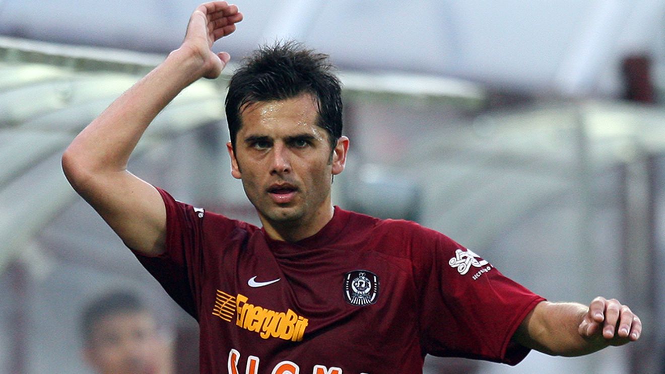 Amintiri de pe frontul opus. Dan Petrescu are 125 de meciuri la Steaua, iar Dică 12 partide la CFR. Actualul antrenor al FCSB a luat eventul cu echipa din Gruia