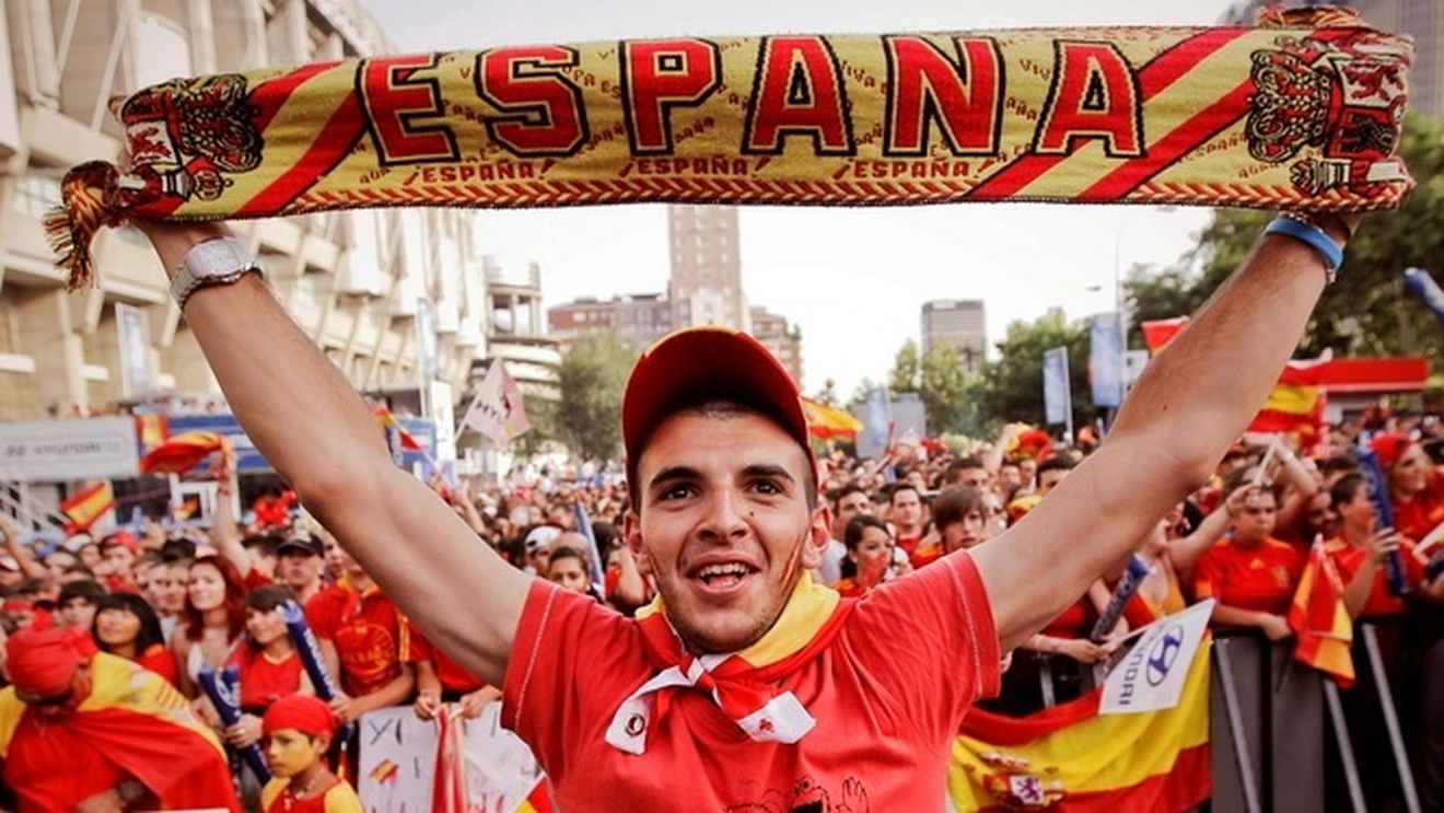 SUPER FOTO** Zeci de mii de fani s-au strâns la Madrid pentru a urmări finala CM!