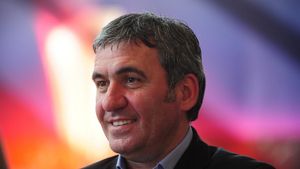 Gică Hagi, dezvăluire fabuloasă! Care sunt cei doi „coloși” care l-au învățat fotbal: „Și-a asumat acest lucru!”