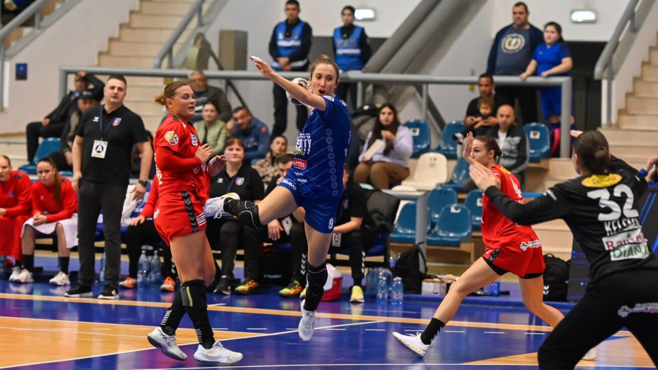 Vâlcea s-a impus în „Derby de Oltenia”. Florentin Pera a câştigat duelul cu Ovidiu Mihăilă, cel care i-a luat locul pe banca naţionalei