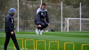 FOTO: Pintilii este recuperat aproape în totalitate. Mijlocașul a trecut la exercițiile susținute pe teren, dar s-a antrenat singur