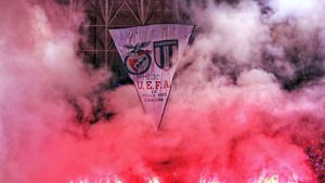 Derapaj înfiorător al fanilor Universității Craiova după ce au aflat că Alex Băluță e la un pas să semneze cu FCSB! Au trecut data de 12 iunie 2023 ca fiind data decesului fotbalistului